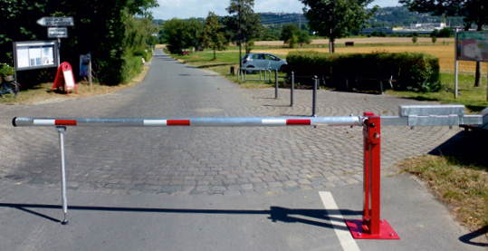 Schake road barrier